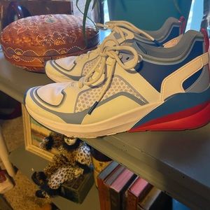 Cute and super comfy . To big . Bought off here